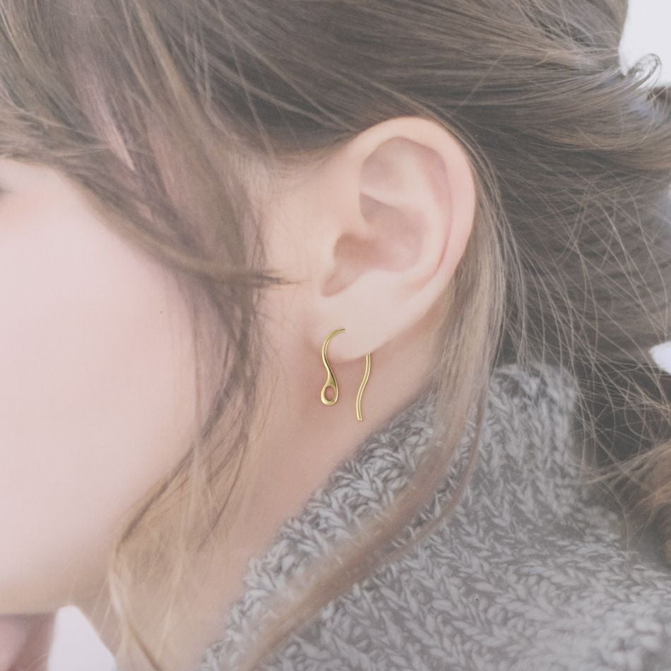 平フック ピアス 2 ［ ゴールド 金 ］ サージカルステンレス 太い線径