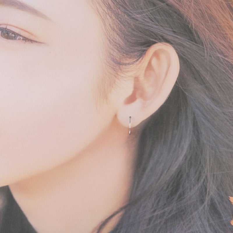 フィッシュ フック ピアス ［ 銀 シルバー ］イメージ画像